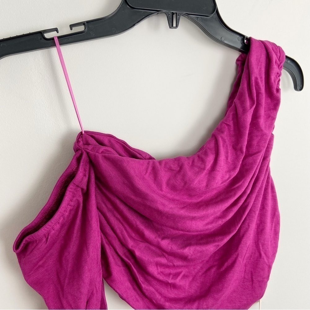 Superdown Selilah One Shoulder Top in Berry Size M - Picture 3 of 10